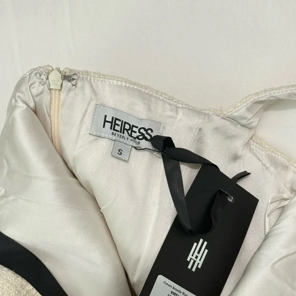 Heiress Beverly Hills The Boucle Flower Mini Dress - Picture 5 of 5